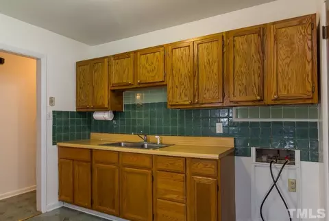 801 Lorain Ave, Durham, NC 27704 photo 7
