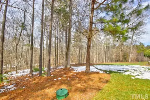 140 Edgewood Dr, Durham, NC 27713 photo 5
