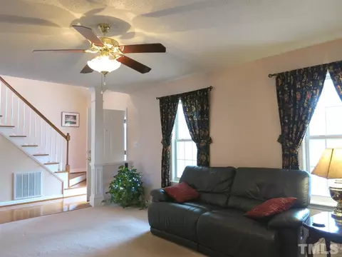 554 Margaret Pl, Garner, NC 27529 photo 5