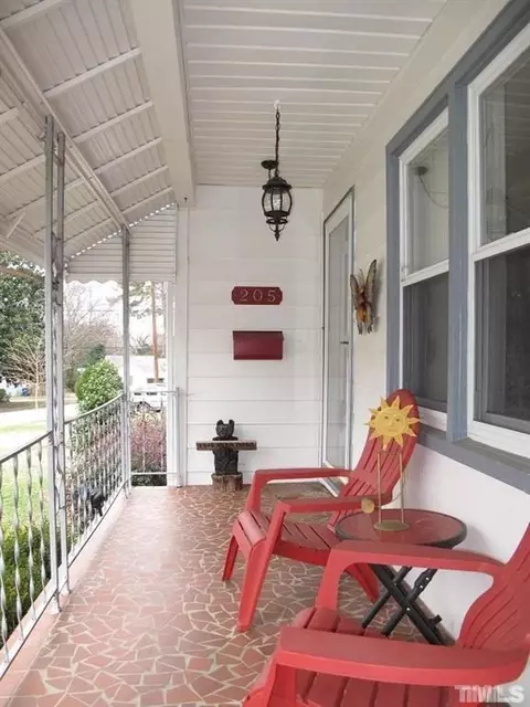 205 Plainview Ave, Raleigh, NC 27604 photo 2