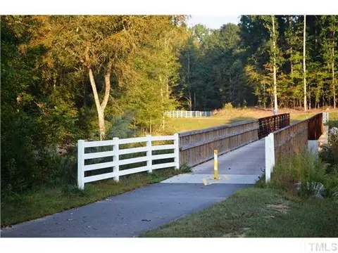 208 E Webber Ln, Clayton, NC 27527 photo 9
