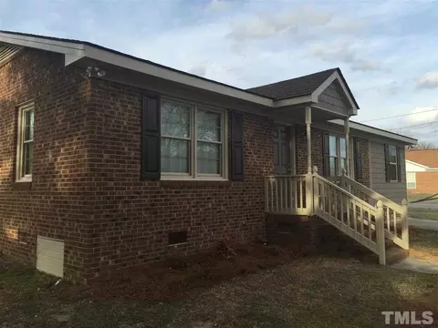 111 E Jackson St, Coats, NC 27521 photo 17