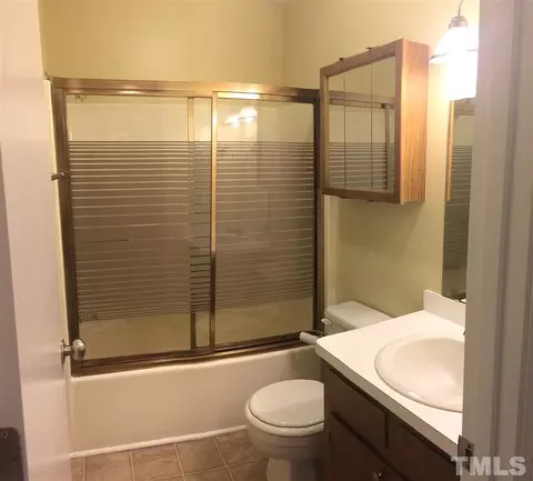 111 E Jackson St, Coats, NC 27521 photo 10