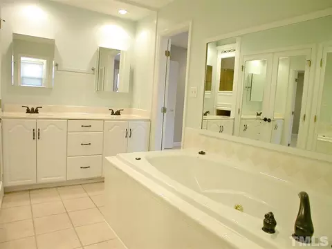3129 Braddock Dr, Raleigh, NC 27612 photo 15