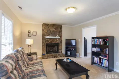 5009 Long Leaf Dr, Durham, NC 27712 photo 6