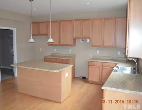 621 Ashburn Ln, Durham, NC 27703 photo 5