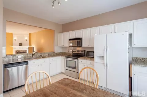 5541 Red Robin Rd, Raleigh, NC 27613 photo 6
