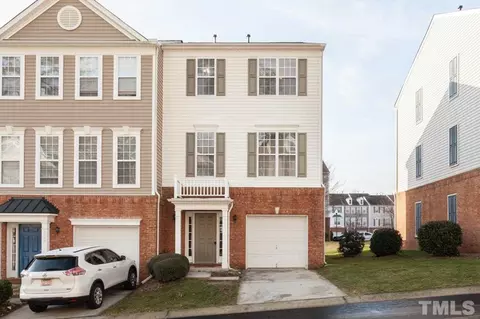 5541 Red Robin Rd, Raleigh, NC 27613 photo 1