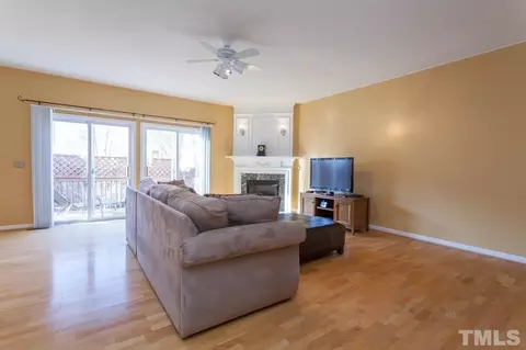 5541 Red Robin Rd, Raleigh, NC 27613 photo 3