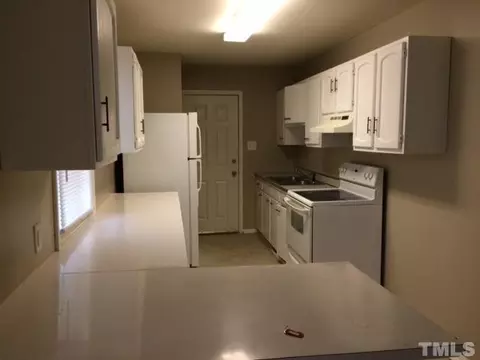823 S Plum St, Durham, NC 27701 photo 4