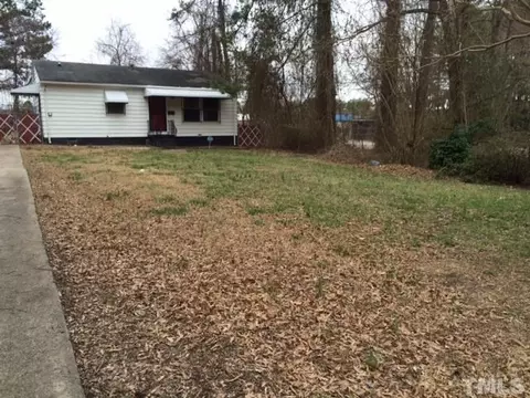 823 S Plum St, Durham, NC 27701 photo 3
