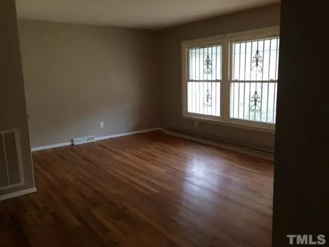 823 S Plum St, Durham, NC 27701 photo 9