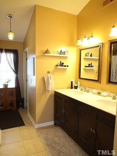 105 Sailboat Ct, Garner, NC 27529 photo 8