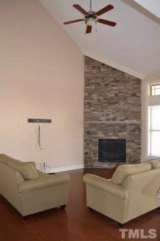 1825 Stonebanks Loop, Cary, NC 27518 photo 3