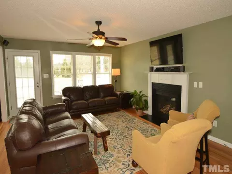 102 Nell Ct, Garner, NC 27529 photo 8