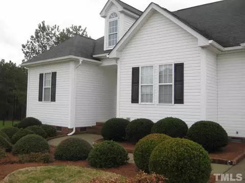 129 Boulder Dr, Clayton, NC 27520 photo 2