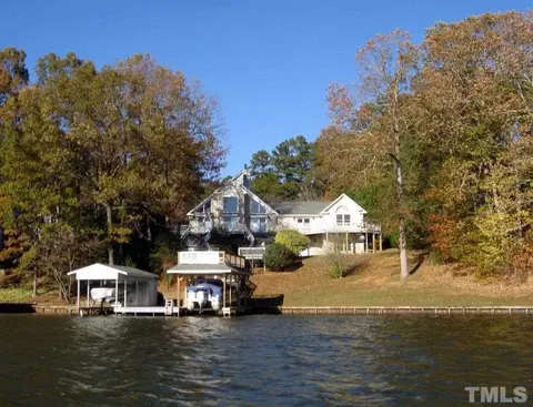 134 Aimee Ct, Bracey, VA 23919 photo 1