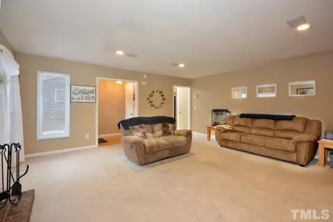17 Mcbenson Pl, Durham, NC 27705 photo 4