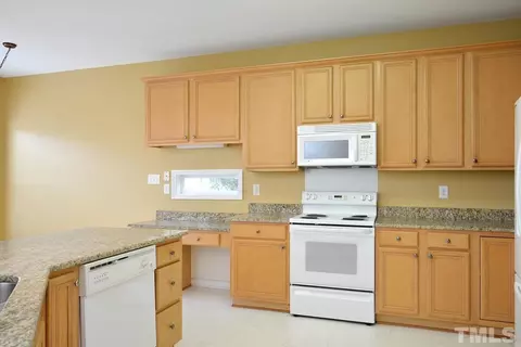 106 Keating Pl, Cary, NC 27518 photo 9
