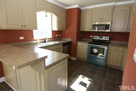 238 Ewing Dr, Selma, NC 27576 photo 7