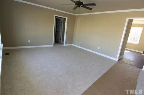238 Ewing Dr, Selma, NC 27576 photo 5
