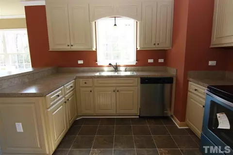 238 Ewing Dr, Selma, NC 27576 photo 10