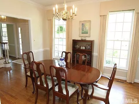 18 Southampton Pl, Durham, NC 27705 photo 6