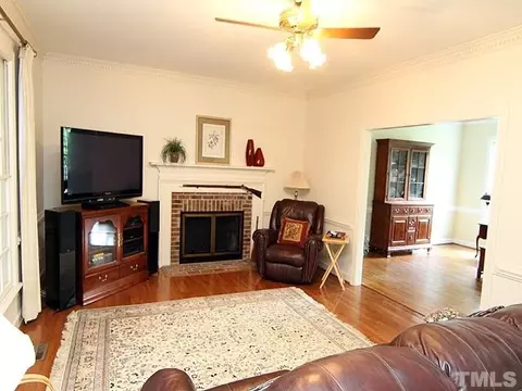 18 Southampton Pl, Durham, NC 27705 photo 8