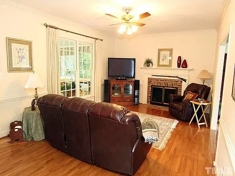 18 Southampton Pl, Durham, NC 27705 photo 9
