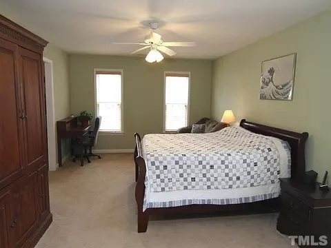 100 Sturdivant Rd, Durham, NC 27705 photo 16
