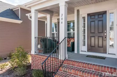 204 Callandale Ln, Durham, NC 27703 photo 2
