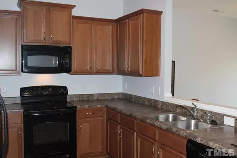 322 Westgrove Ct, Durham, NC 27703 photo 3