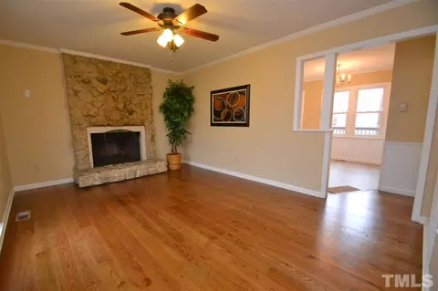 711 E Chatham St, Apex, NC 27502 photo 2