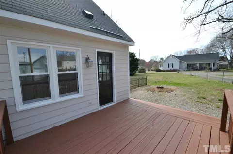 711 E Chatham St, Apex, NC 27502 photo 18