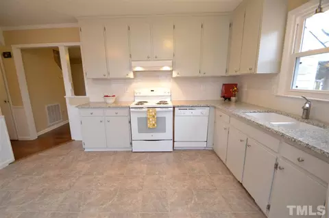 711 E Chatham St, Apex, NC 27502 photo 7