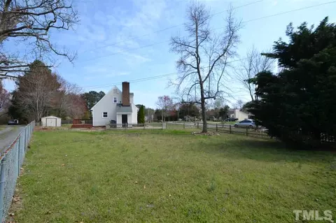 711 E Chatham St, Apex, NC 27502 photo 20