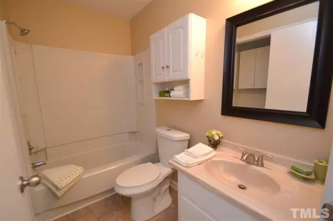 711 E Chatham St, Apex, NC 27502 photo 9