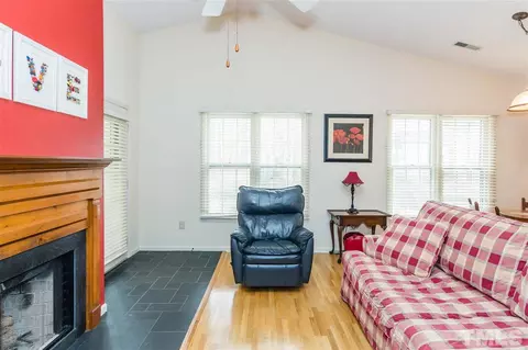 5212 Pickford Pl, Durham, NC 27703 photo 5