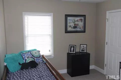11 Ballard Ct, Durham, NC 27712 photo 9