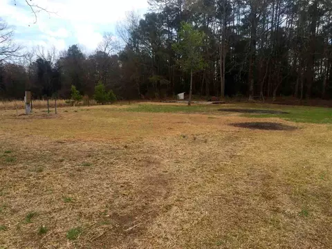 847 W Johnson Rd, Benson, NC 27504 photo 3