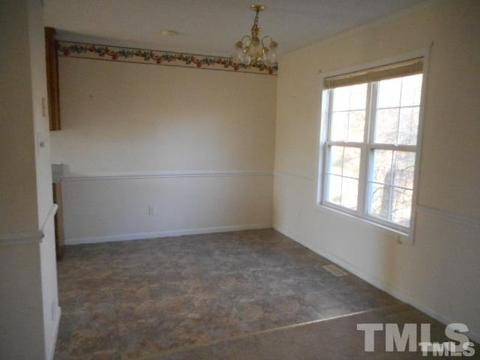 179 Lansing Dr, Benson, NC 27504 photo 6