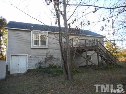 179 Lansing Dr, Benson, NC 27504 photo 2