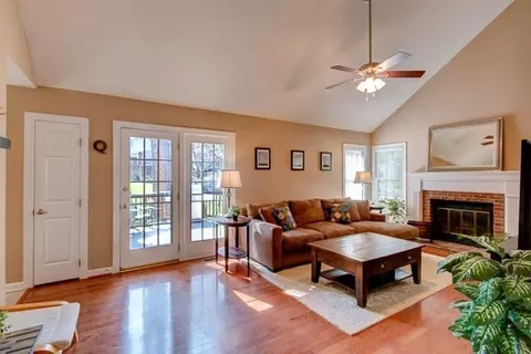 13 Greystone Ct, Durham, NC 27713 photo 9