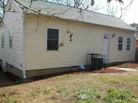 423 Edward St, Durham, NC 27707 photo 3