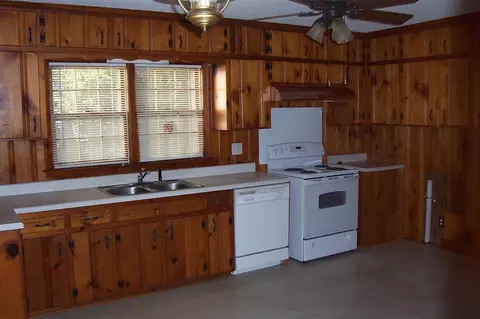 212 E Lillington St, Angier, NC 27501 photo 2