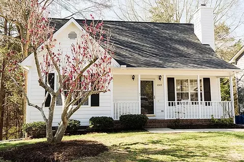 4309 White Cliff Ln, Durham, NC 27712 photo 1