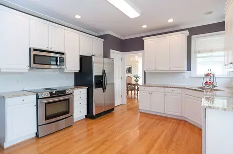 807 E Oak Dr, Durham, NC 27705 photo 9