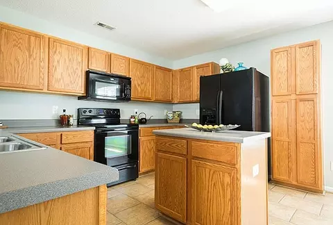 3616 Mountain Brook Cir, Durham, NC 27704 photo 8