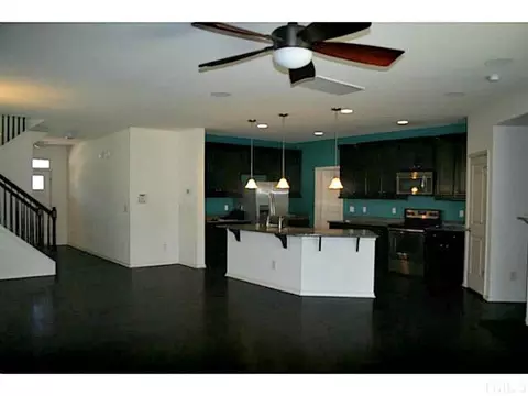 13 Tabernacle Ct, Durham, NC 27703 photo 2