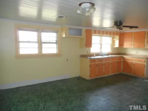 1094 Packing Plant Rd, Smithfield, NC 27577 photo 4